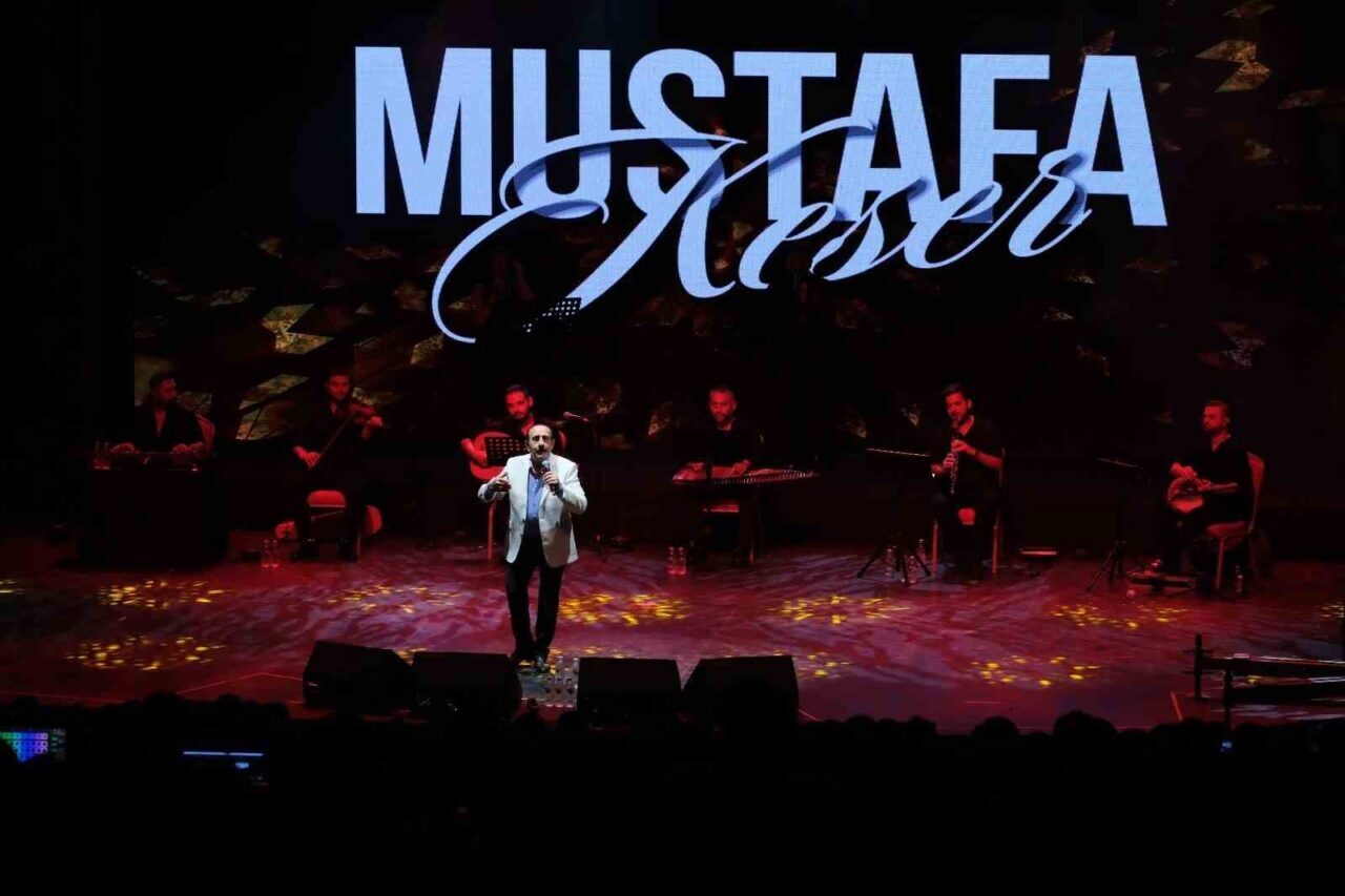 Mustafa Keser’den müzik ve kahkaha dolu gece 19 Bülten Medya -