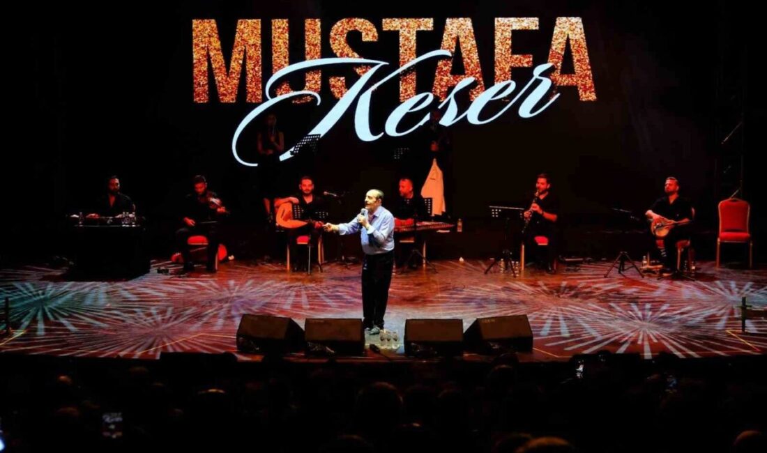 Mustafa Keser’den müzik ve kahkaha dolu gece Bursa Büyükşehir Belediyesi’nin köklü kültür sanat organizasyonlarından biri olan Uluslararası