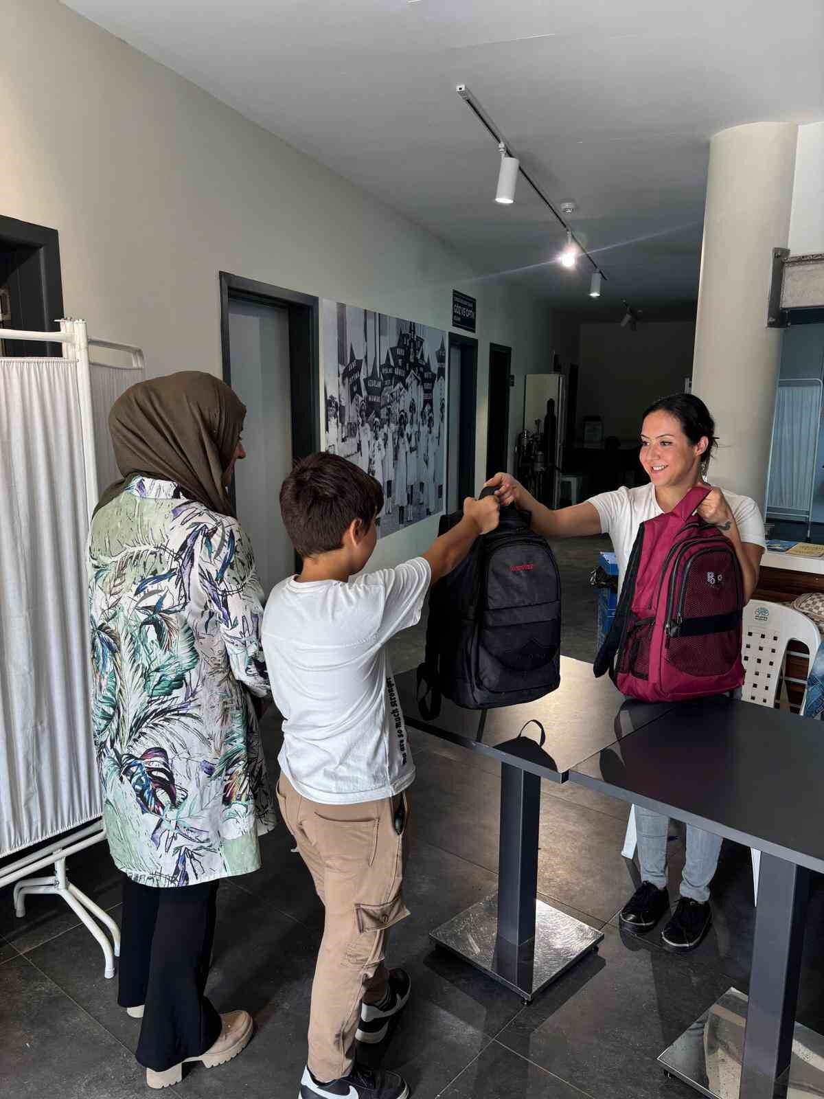 Nilüfer Belediyesi’nden kırtasiye desteği 7 Bülten Medya -