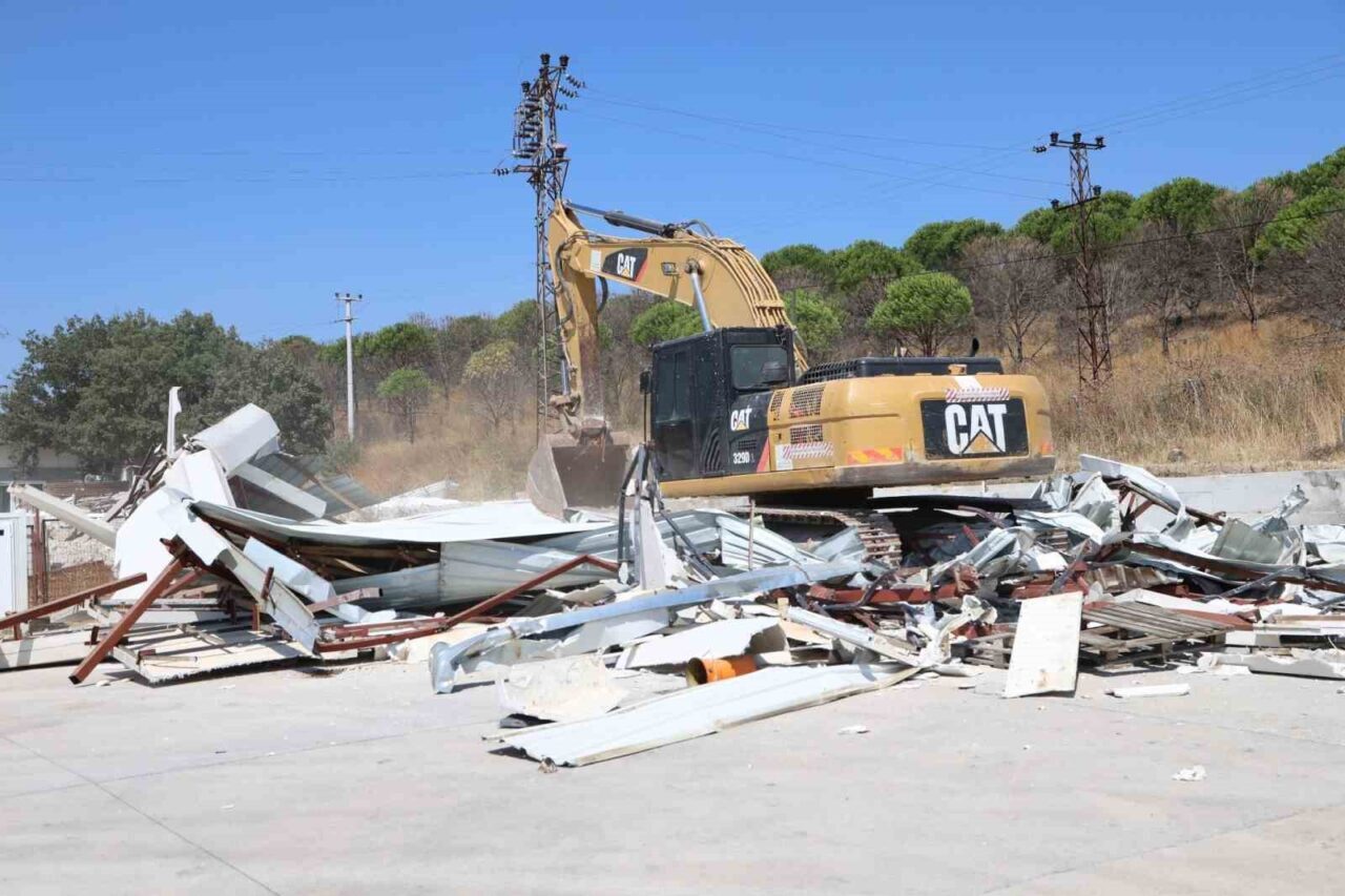 Nilüfer’de iki yıkım birden 15 Bülten Medya -