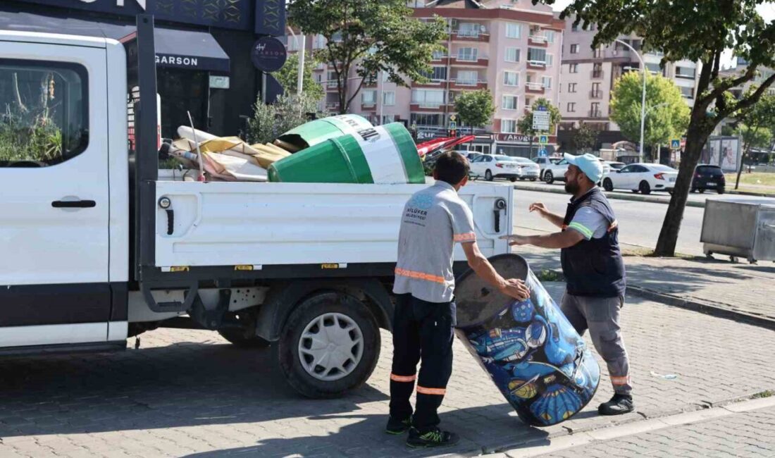 Nilüfer’de kaldırımlar temizlendi Nilüfer Belediyesi, ilçe genelindeki yaya, bisiklet ve engelli yollarını işgal