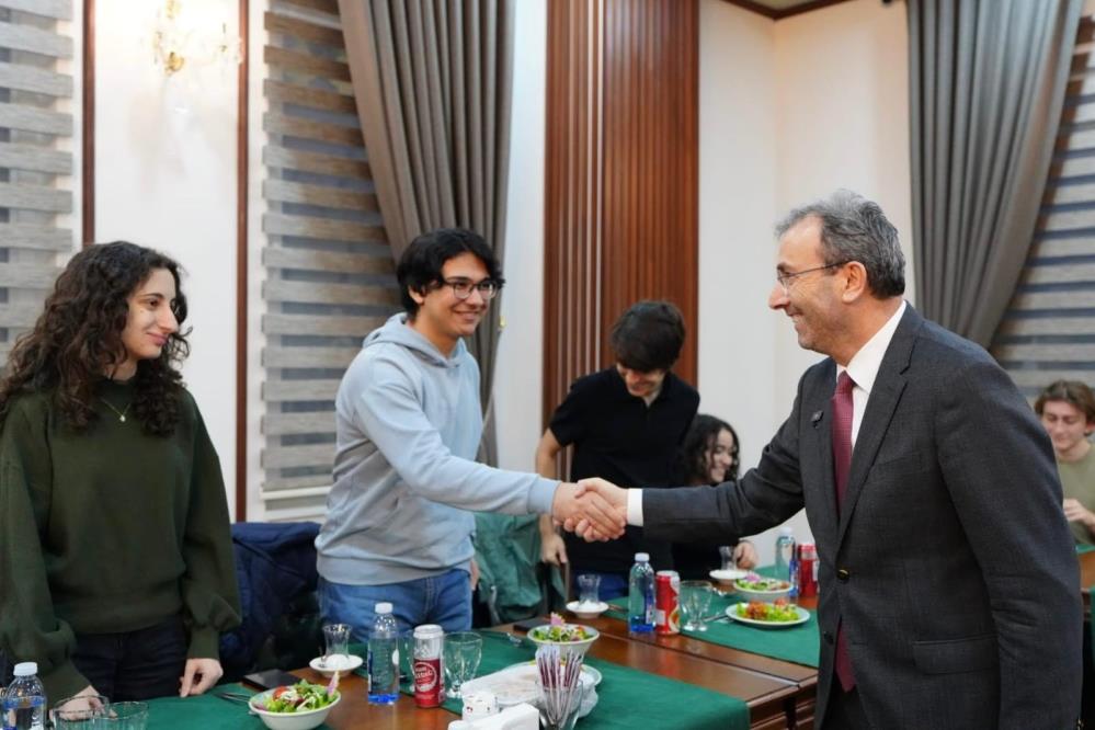 Pendik Belediyesi, 2026-2027 eğitim öğretim döneminde üniversiteye ilk kez kayıt