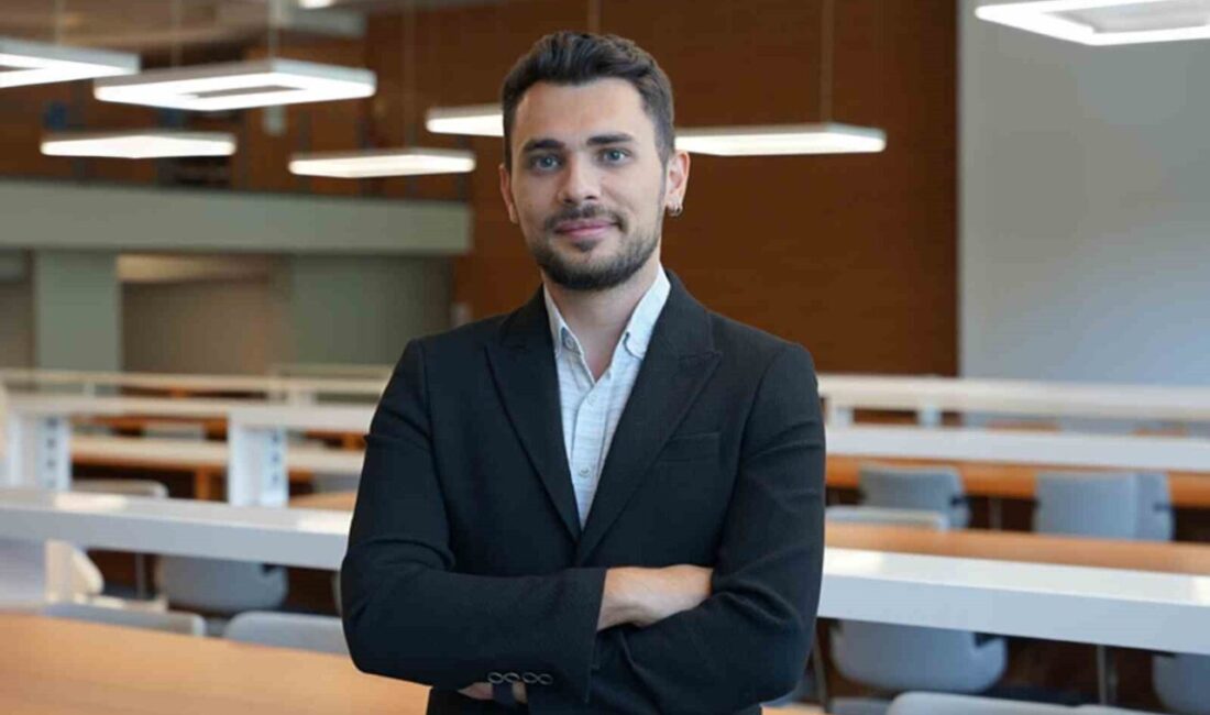 Okula dönüşte çanta uyarısı: Hafif çanta, doğru taşıma ve bol hareket Doç. Dr. Hikmet Uçgun, okul çantası seçiminde çocuğun boyu, kilosu