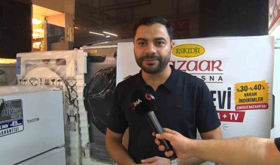 Okullar açıldı, öğretmen ve öğrencilerin mobilya telaşı başladı Okulların açılmasıyla öğretmenler ve üniversiteli öğrenciler için yeni eve taşınma