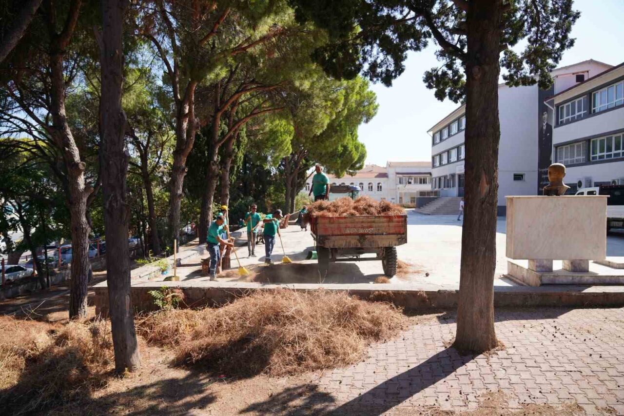 Okullar açılmadan kapsamlı temizlik 24 Bülten Medya -