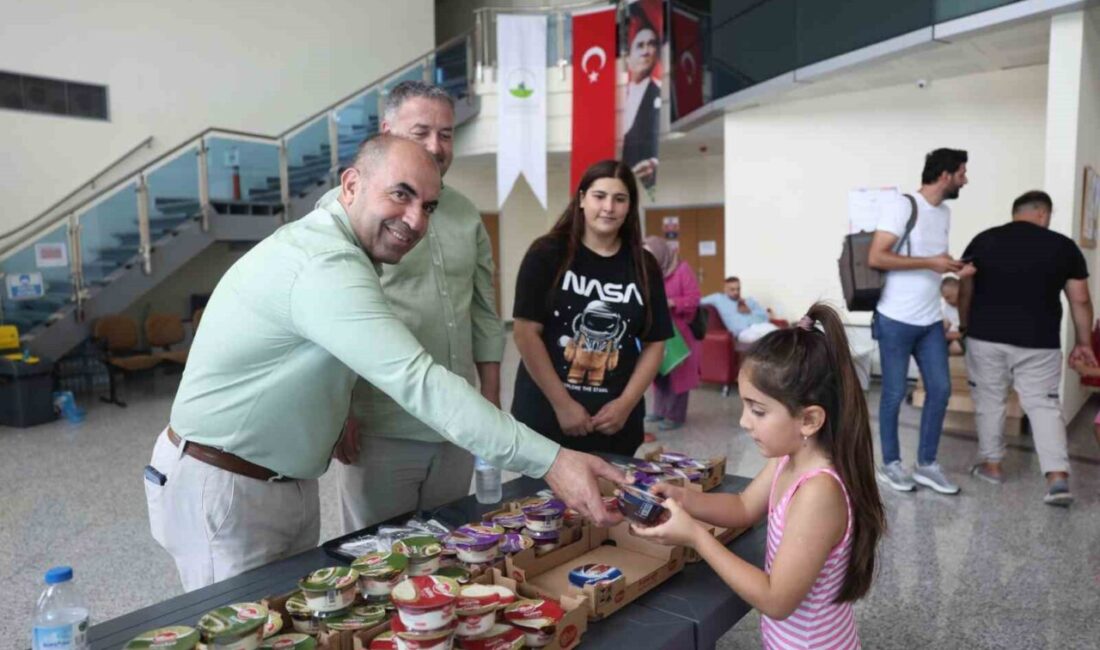 Osmangazi’de geleceğin yüzücüleri sertifikalarını aldı Osmangazi Belediyesi’nin yüzme branşında eğitim alan çocuklar, Demirtaş Yüzme Havuzu’nda