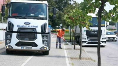 Bursa’nın Osmangazi Belediyesi, yaz aylarında artan sıcaklıkların yeşil alanlardaki bitki