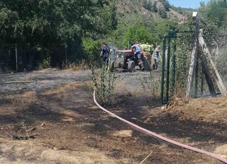 Bilecik’te otluk alandaki yangın ormana sıçramadan söndürüldü. Yangın, Bilecik merkeze