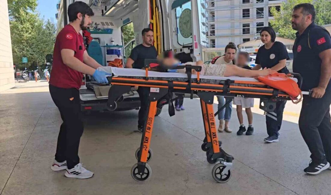 Kontrolsüz Kavşakta Korkutan Kaza Bursa'nın İnegöl ilçesinde otomobil ile motosikletin çarpıştığı kazada, motosiklette bulunan