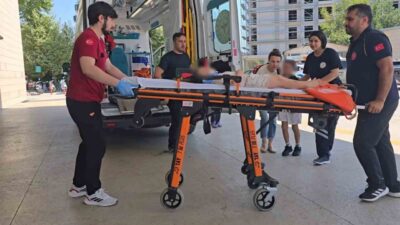Bursa'nın İnegöl ilçesinde otomobil ile motosikletin çarpıştığı kazada, motosiklette bulunan