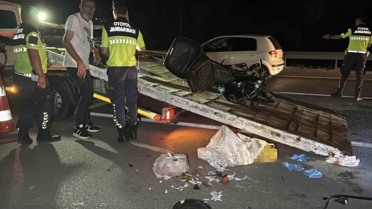 Otoyolda ikaz römorkuna çarpan motosikletli hayatını kaybetti 31 Bülten Medya -
