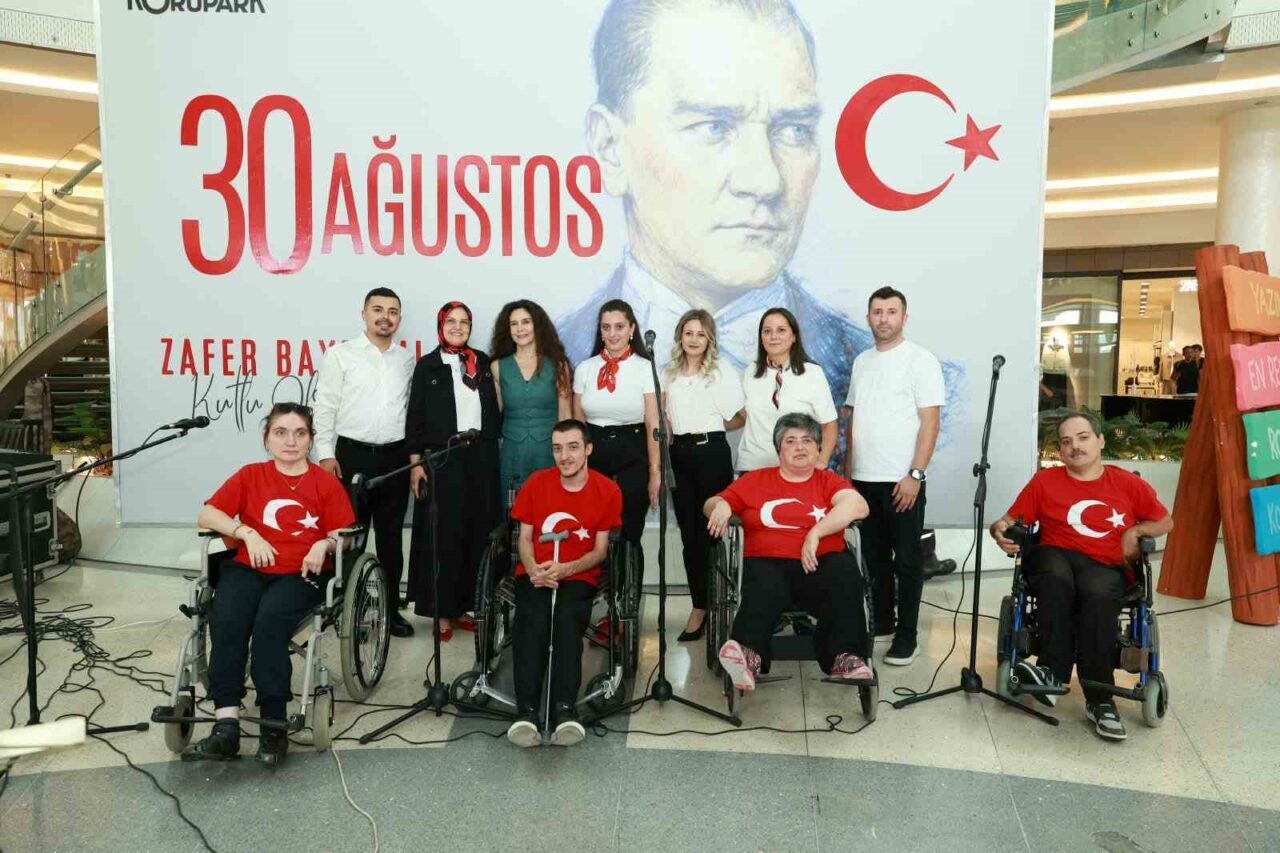 Özel öğrencilerden 30 Ağustos Zafer Bayramı konseri 8 Bülten Medya -