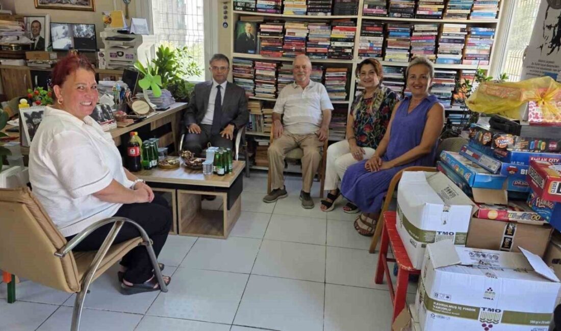 Paşakent Mahallesi’nde muhtarlık çalışmaları değerlendirildi Bandırma Kaymakamı Recep Öztürk, Paşakent Mahallesi Muhtarlığı’nı ziyaret ederek mahallede