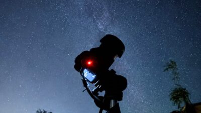 Her yıl ağustos ayında gökyüzünde görsel şölen oluşturan Perseid meteor