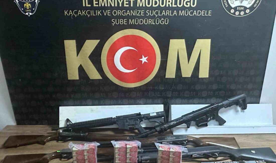 Sakarya’da silah kaçakçılığı operasyonu: 2 gözaltı Sakarya’da polis ekiplerince silah kaçakçılığının önlenmesine yönelik iş yerlerine düzenlenen