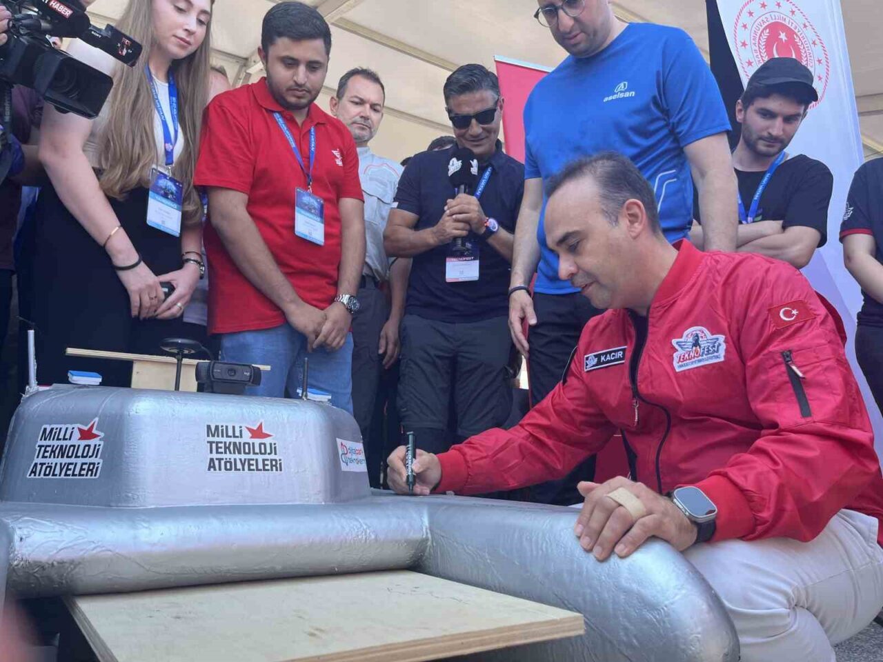 Sanayi ve Teknoloji Bakanı Kacır, TEKNOFEST Mavi Vatan’ı ziyaret etti 24 Bülten Medya -