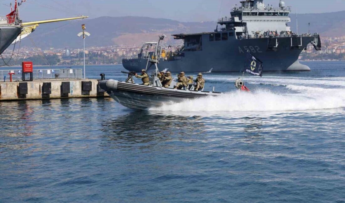 SAT komandosu: “Vatan savunması için verilen her türlü görevi icra etmeye devam ediyoruz” Kocaeli’de düzenlenen TEKNOFEST Mavi Vatan’da SAT ve SAS komandolarının gerçekleştirdiği
