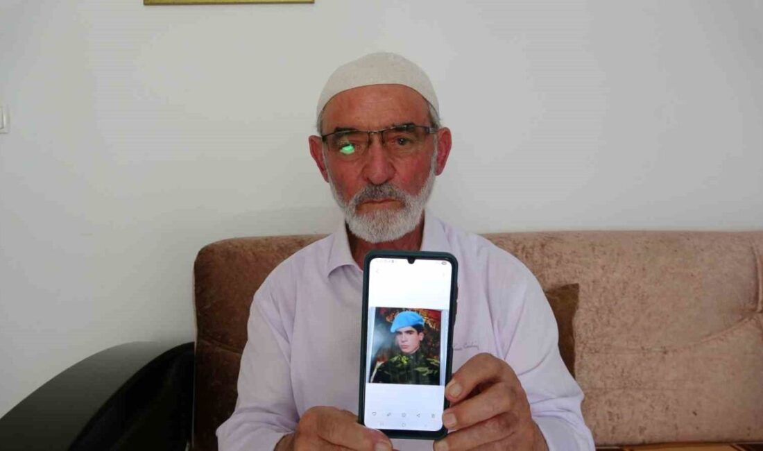 1997 yılında Manisa’da 20 yaşındayken şehit olan oğlu Mirza Karakaya’nın