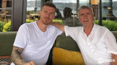Bursaspor'un şampiyon kadrosunun önemli isimlerinden ve eski kaptanı Serdar Aziz'in