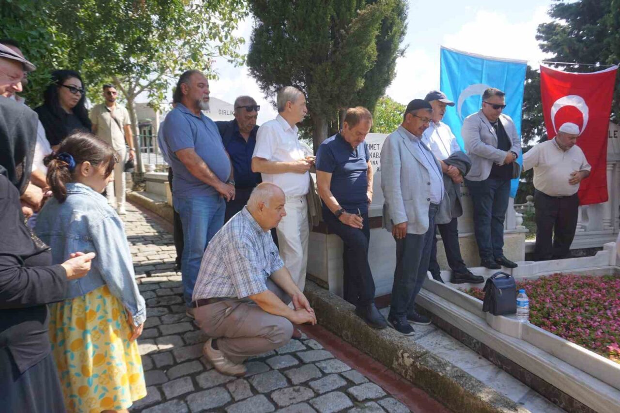 Servet Kabaklı, vefatının 11. yılında mezarı başında anıldı 26 Bülten Medya -