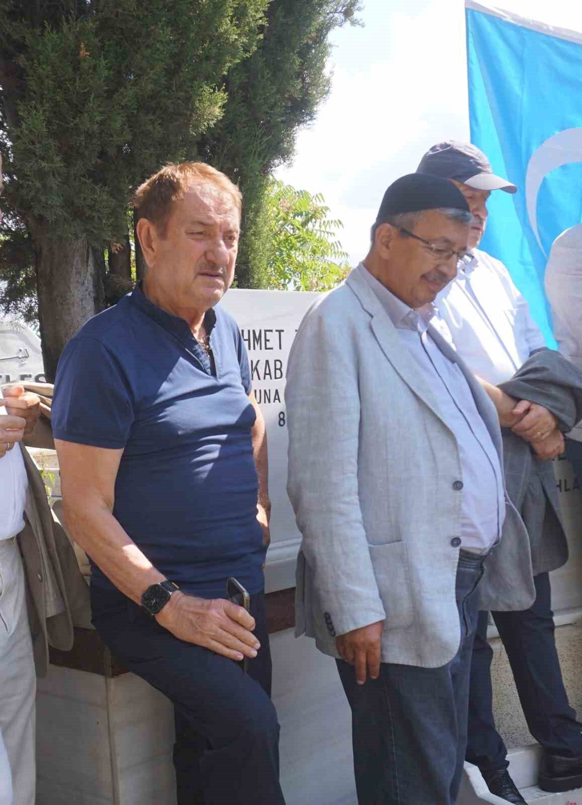 Servet Kabaklı, vefatının 11. yılında mezarı başında anıldı 32 Bülten Medya -
