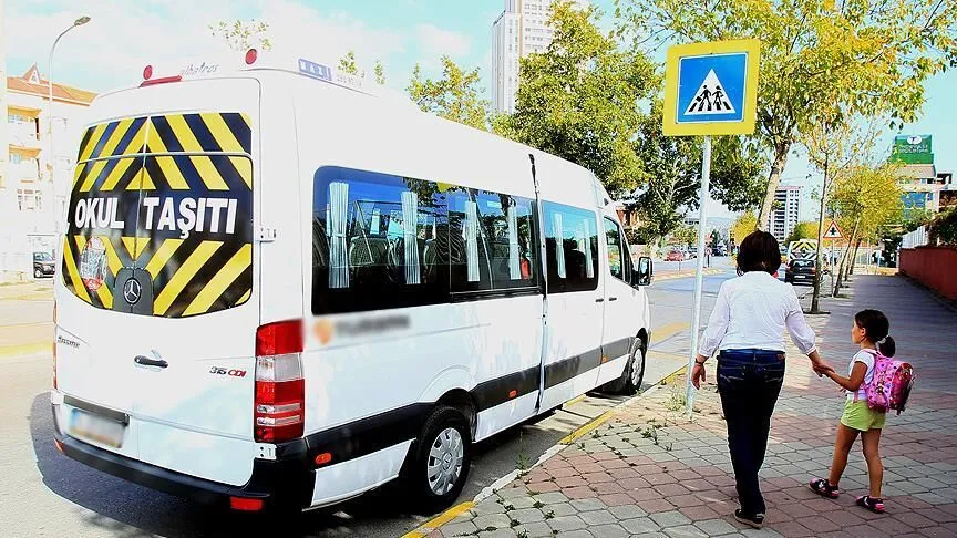 İstanbul’da servis araçlarının ücretlerine yüzde 10 zam kararı alınırken, Bursa’da
