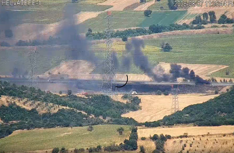 Tekirdağ’ın Şarköy ilçesi ile Çanakkale sınırında seyir halindeki bir araçta