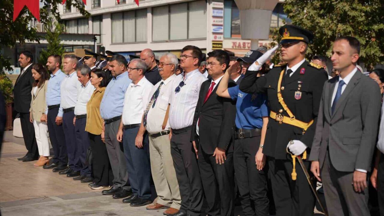 Sındırgı’da 30 Ağustos Zafer Bayramı’nın 104. Yılı Coşkuyla Kutlandı 18 Bülten Medya -