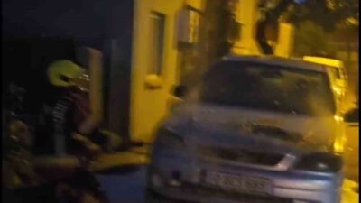 Balıkesir’in Sındırgı ilçesinde Yaşar Kozan’a ait otomobilde yangın çıktı. Elektrik