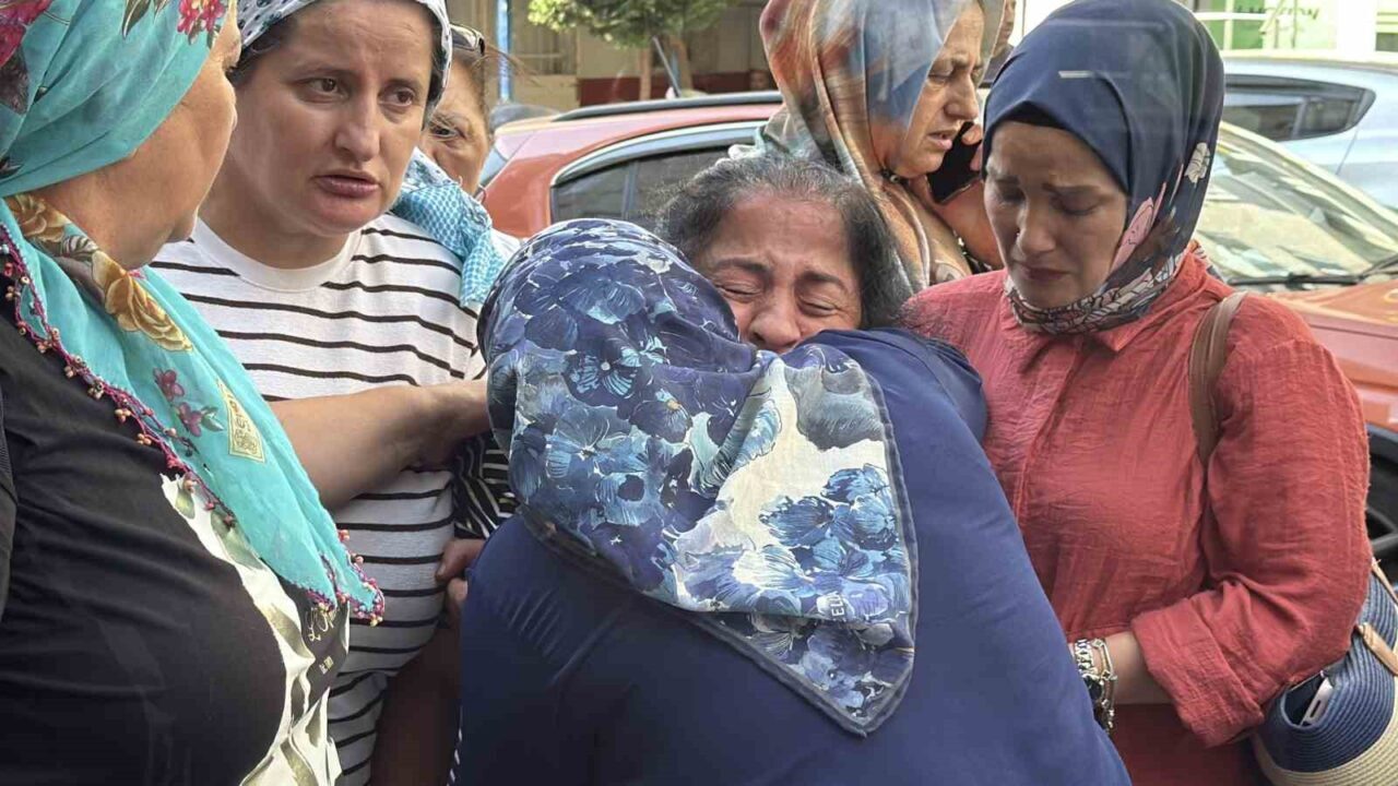 Şişli’de silahla vurularak öldürülen Nilda Müge Şahin son yolculuğuna uğurlandı 12 Bülten Medya -
