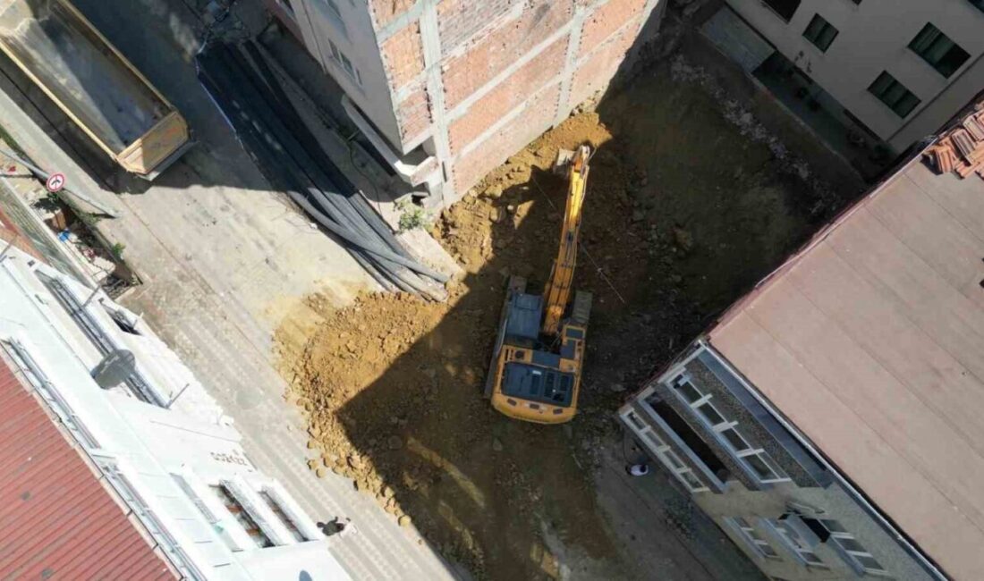 Temel kazısı sonrası 4 bina boşaltıldı! İstanbul Sultangazi’de temel kazısı sırasında bitişikteki binada hasar oluşmasının ardından