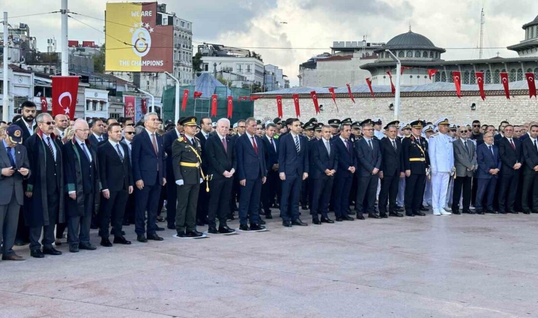 Taksim Meydanı’nda 30 Ağustos Zafer Bayramı töreni 30 Ağustos Zafer Bayramı’nın 104’üncü yıl dönümü dolayısıyla Taksim Meydanı’nda