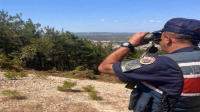 Çanakkale’nin Eceabat ilçesinde Tarihi Alan’da jandarma ekiplerince denetimler gerçekleştirildi. Çanakkale
