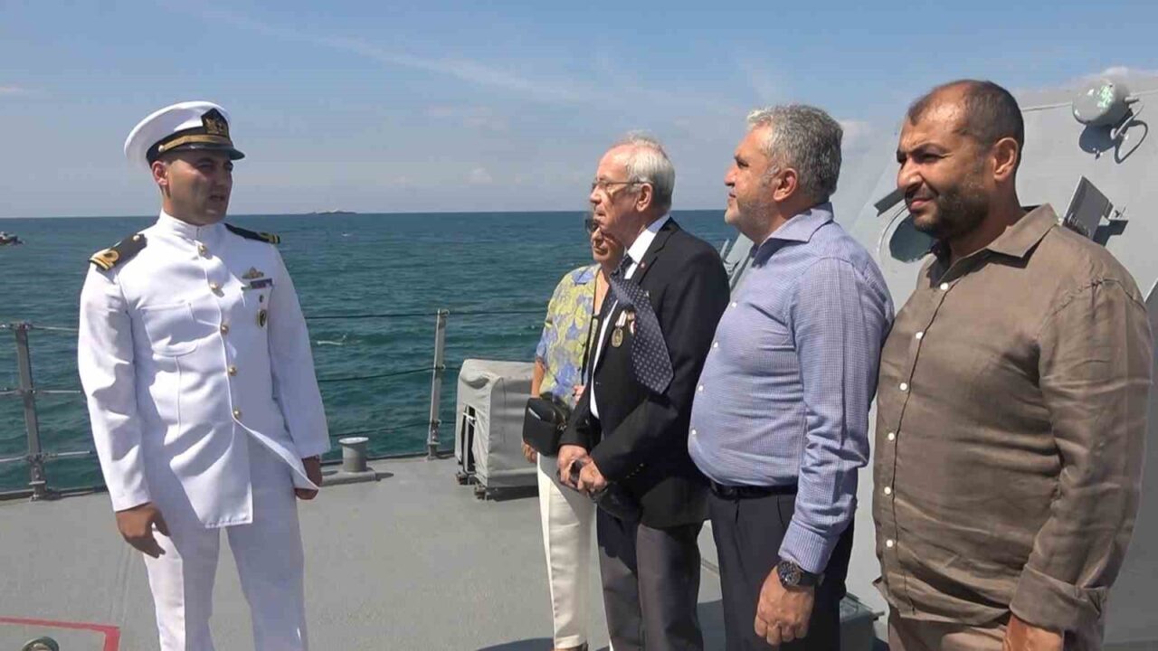 "TCG Tuzla" Yalova’da vatandaşların ziyaretine açıldı 11 Bülten Medya -