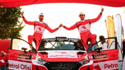 Team Petrol Ofisi pilotları Kerem Kazaz ve Corentin Silvestre, Kapadokya