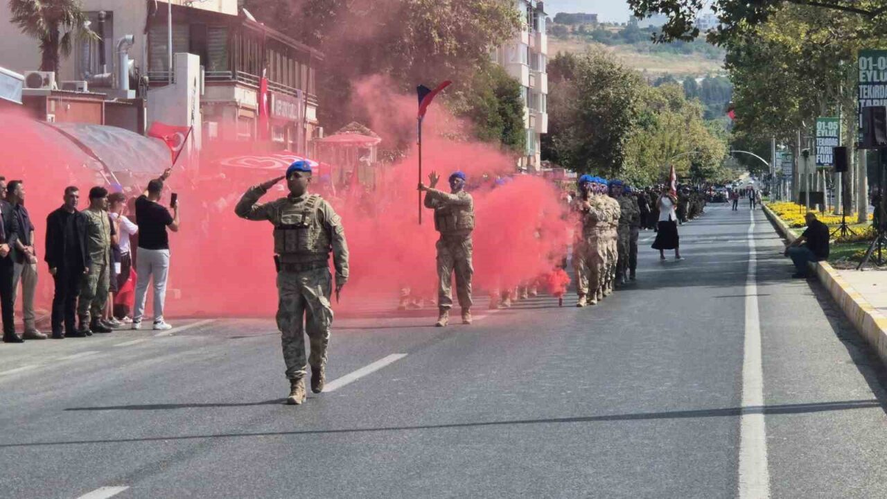 Tekirdağ’da 30 Ağustos coşkusu: Zafer Bayramı törenlerle kutlandı 23 Bülten Medya -