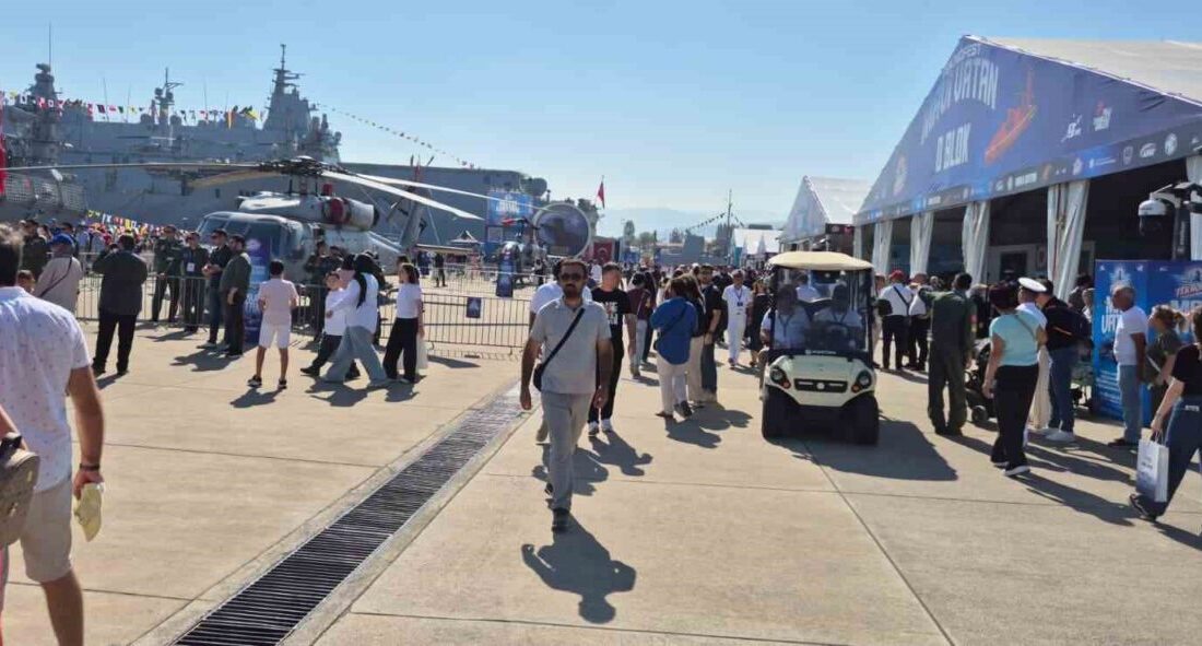 TEKNOFEST Mavi Vatan’da ikinci gün Kocaeli’de teknoloji ve savunma sanayisi tutkunlarını denizcilik odağında bir araya