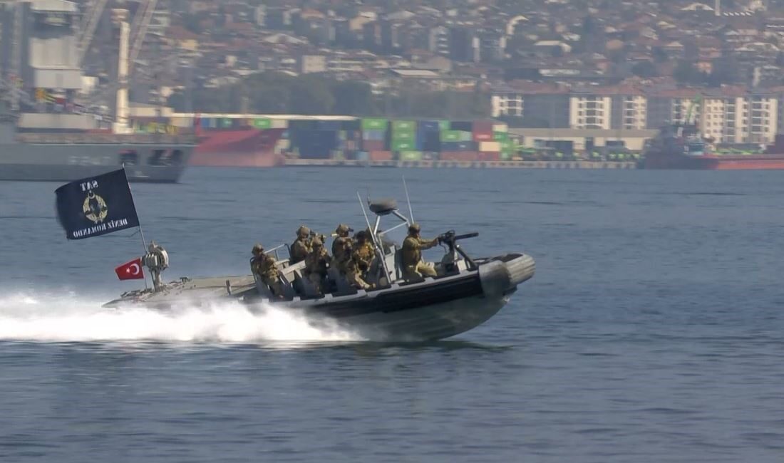 TEKNOFEST Mavi Vatan’da SAS ve SAT komandolarından nefes kesen gösteri TEKNOFEST Mavi Vatan’da Sualtı Savunma (SAS) ve Su Altı Taarruz
