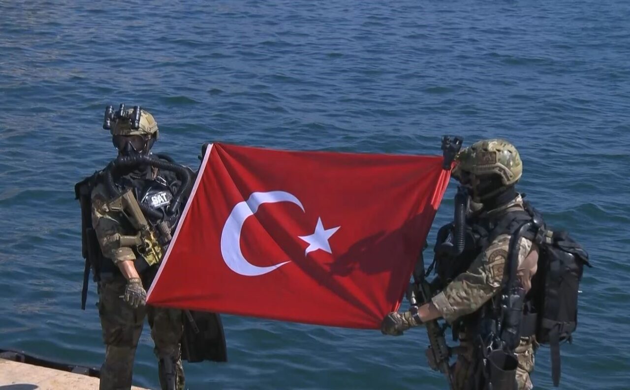 TEKNOFEST Mavi Vatan’da SAS ve SAT komandolarından nefes kesen gösteri 8 Bülten Medya -