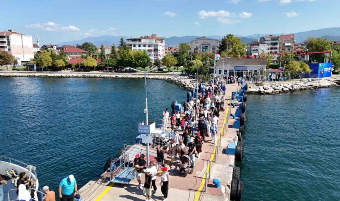 TEKNOFEST’e ücretsiz ulaşım Kocaeli Büyükşehir Belediyesi tarafından, Gölcük’te düzenlenen TEKNOFEST Mavi Vatan etkinliklerine