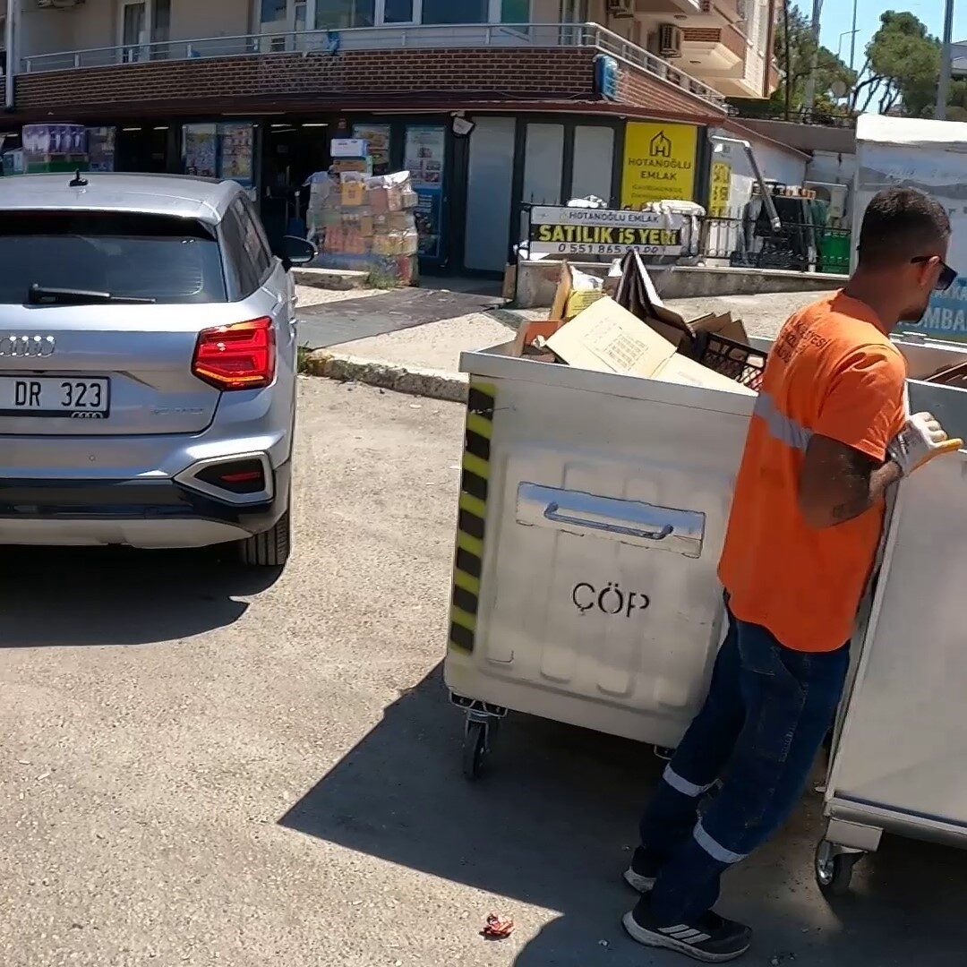 Temizlik emekçilerinin bir günü aksiyon kamerasına yansıdı 14 Bülten Medya -