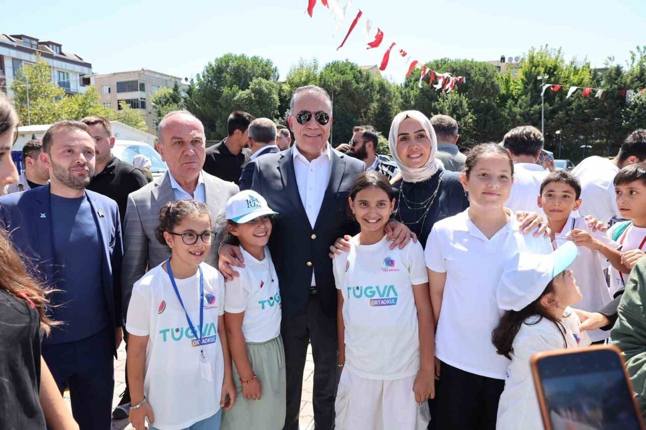 TÜGVA Sultangazi 2026 Yaz Okulu Kapanış Programı’nda öğrencilere sertifikaları verildi 16 Bülten Medya -
