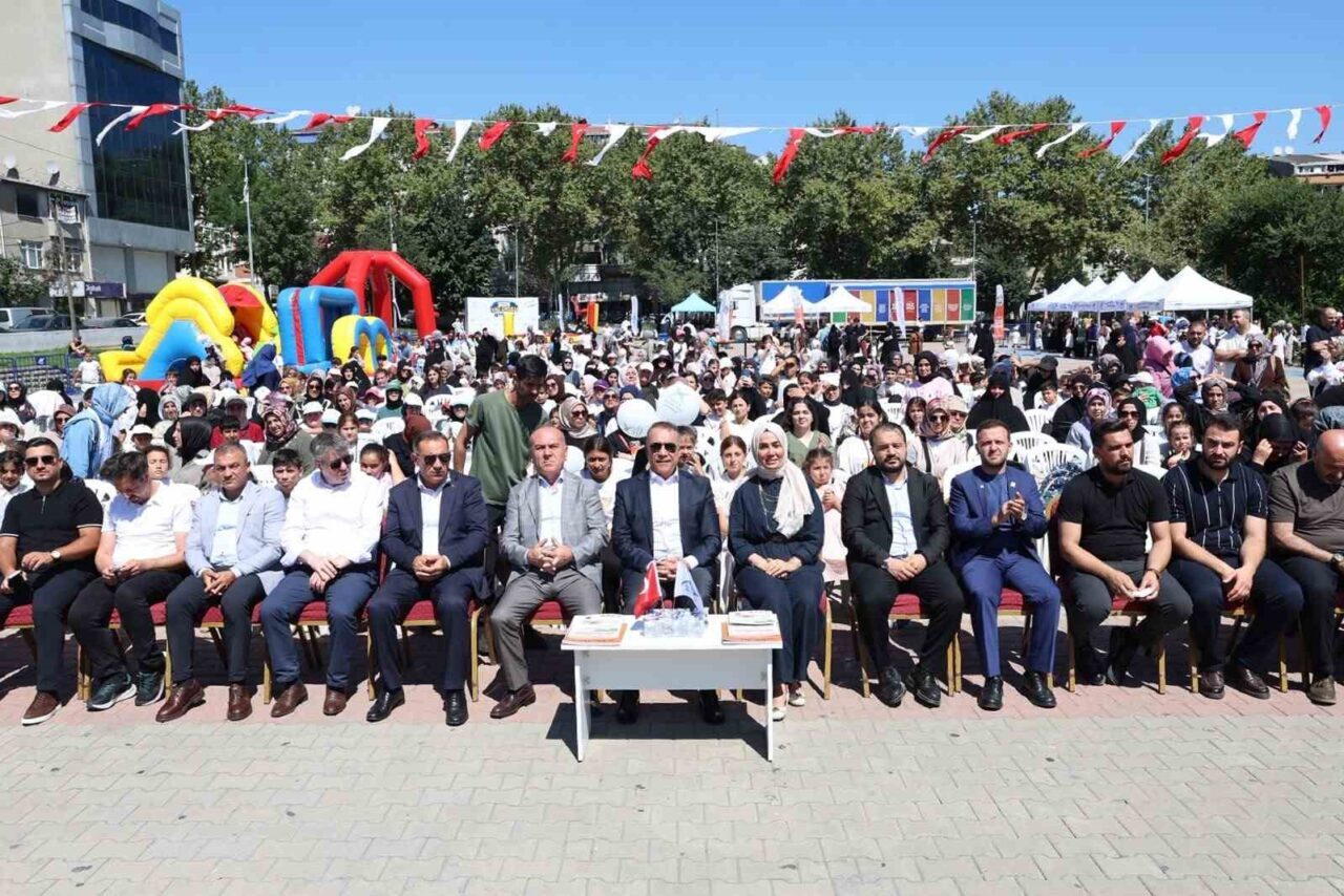 TÜGVA Sultangazi 2026 Yaz Okulu Kapanış Programı’nda öğrencilere sertifikaları verildi 17 Bülten Medya -
