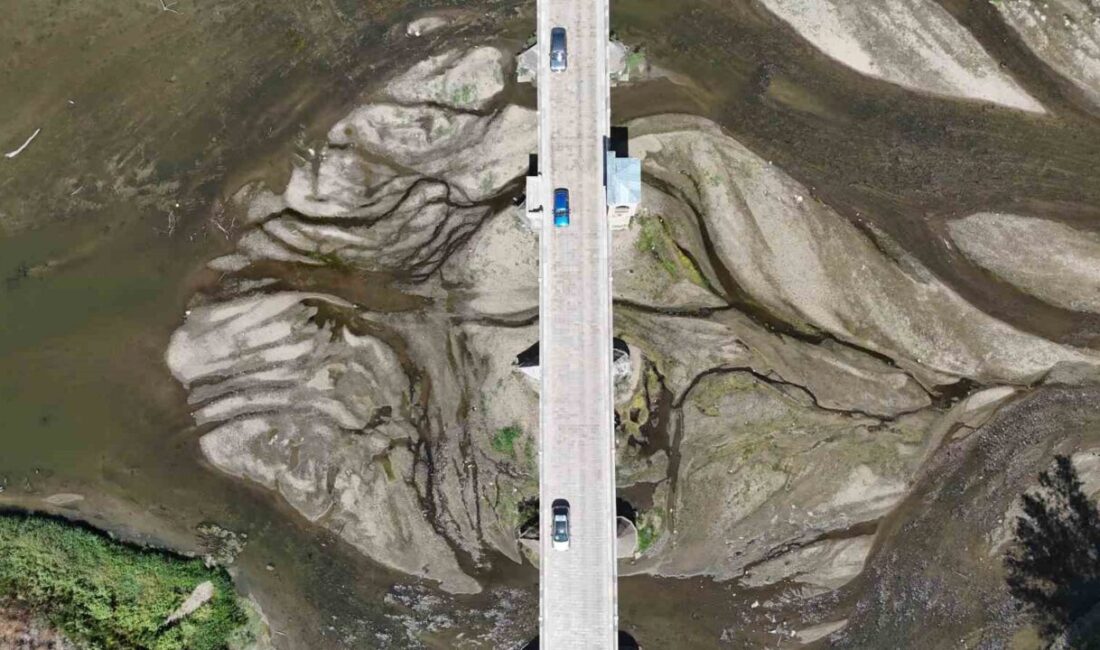 Tunca Nehri’nde kuraklık alarmı Edirne’de kuraklık ve yüksek sıcaklıkların etkisiyle Tunca Nehri’nin debisi 20