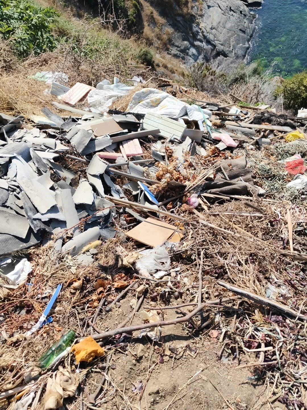 Turizm cenneti Kapıdağ’da çöp manzaraları tepki çekiyor 21 Bülten Medya -