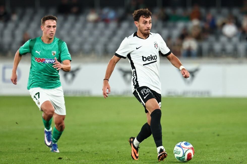 UEFA Avrupa Ligi: Kauno Zalgiris: 1 – Beşiktaş: 0 (Maç sonucu) UEFA Avrupa Ligi play-off turu rövanş maçında Beşiktaş, deplasmanda Litvanya