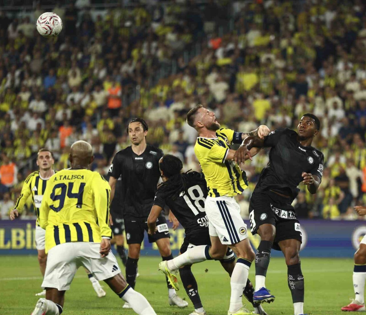 UEFA Şampiyonlar Ligi: Fenerbahçe: 2 - Sturm Graz: 0 (İlk yarı) 36 Bülten Medya -