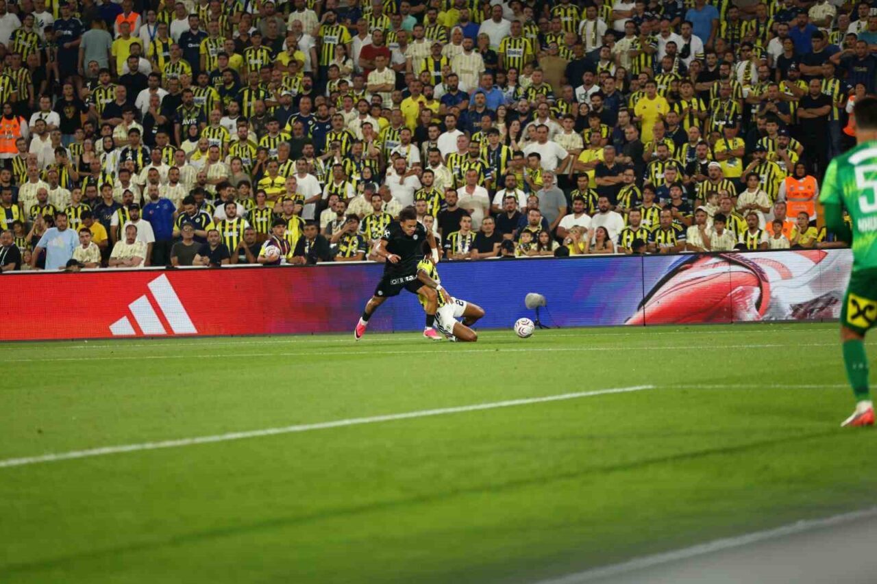 UEFA Şampiyonlar Ligi: Fenerbahçe: 2 - Sturm Graz: 0 (İlk yarı) 34 Bülten Medya -