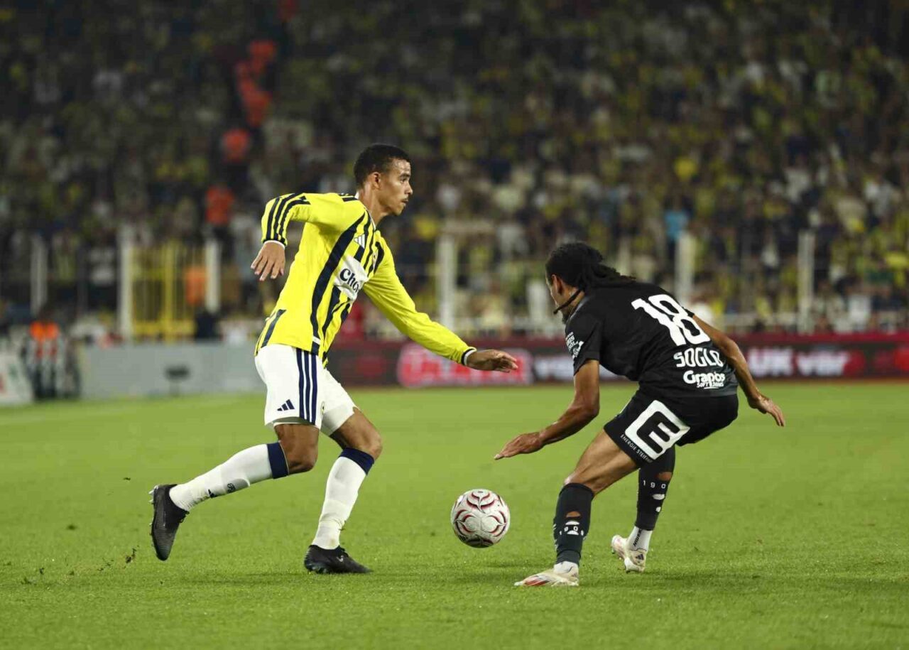 UEFA Şampiyonlar Ligi: Fenerbahçe: 2 - Sturm Graz: 0 (İlk yarı) 31 Bülten Medya -