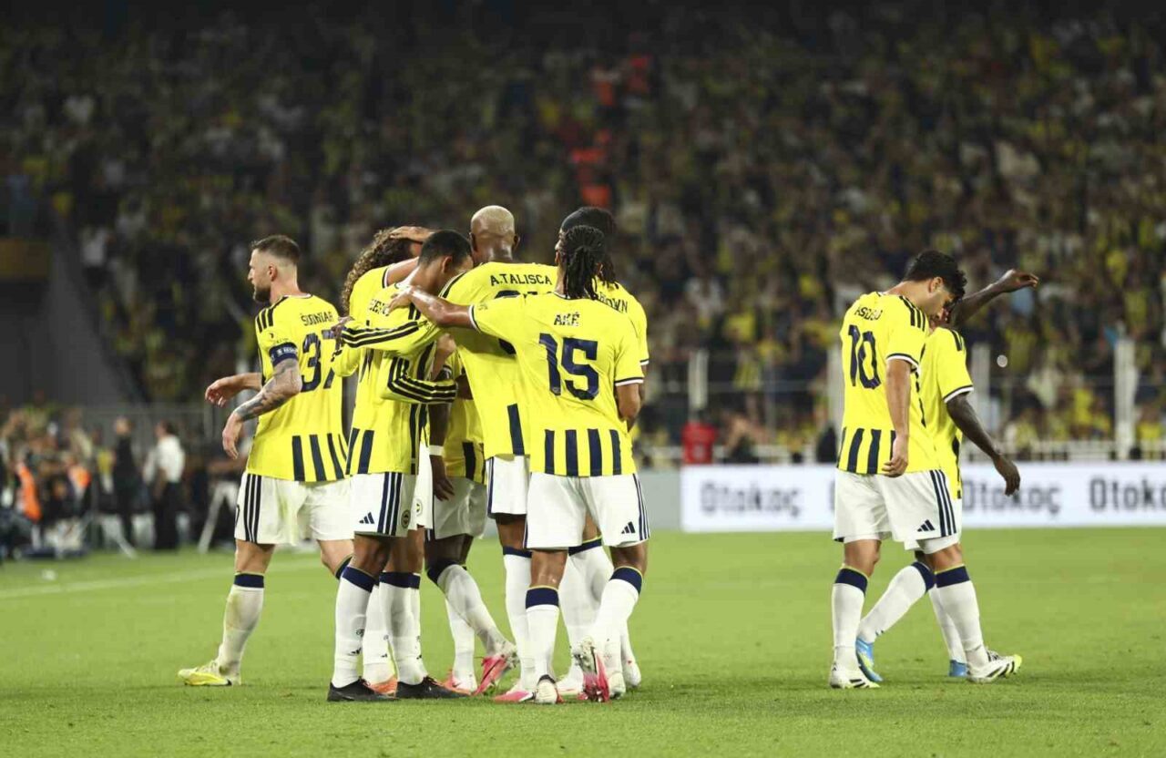 UEFA Şampiyonlar Ligi: Fenerbahçe: 2 - Sturm Graz: 0 (İlk yarı) 35 Bülten Medya -